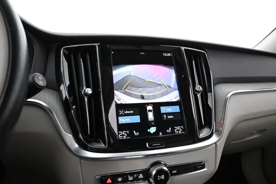 VOLVO V60 2022