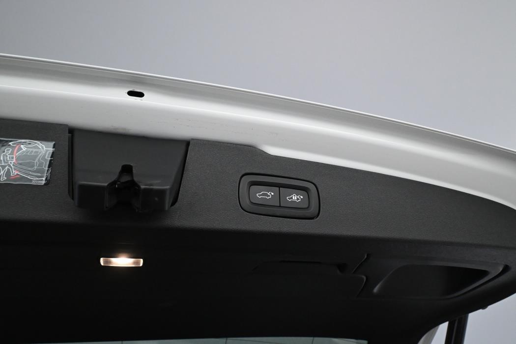 VOLVO V60 2022