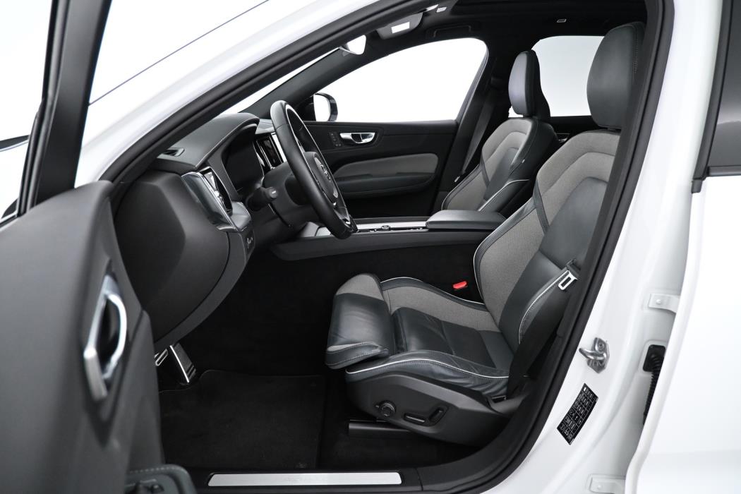 VOLVO XC60 2022