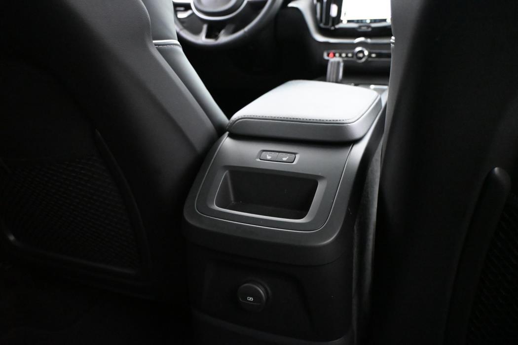 VOLVO XC60 2022