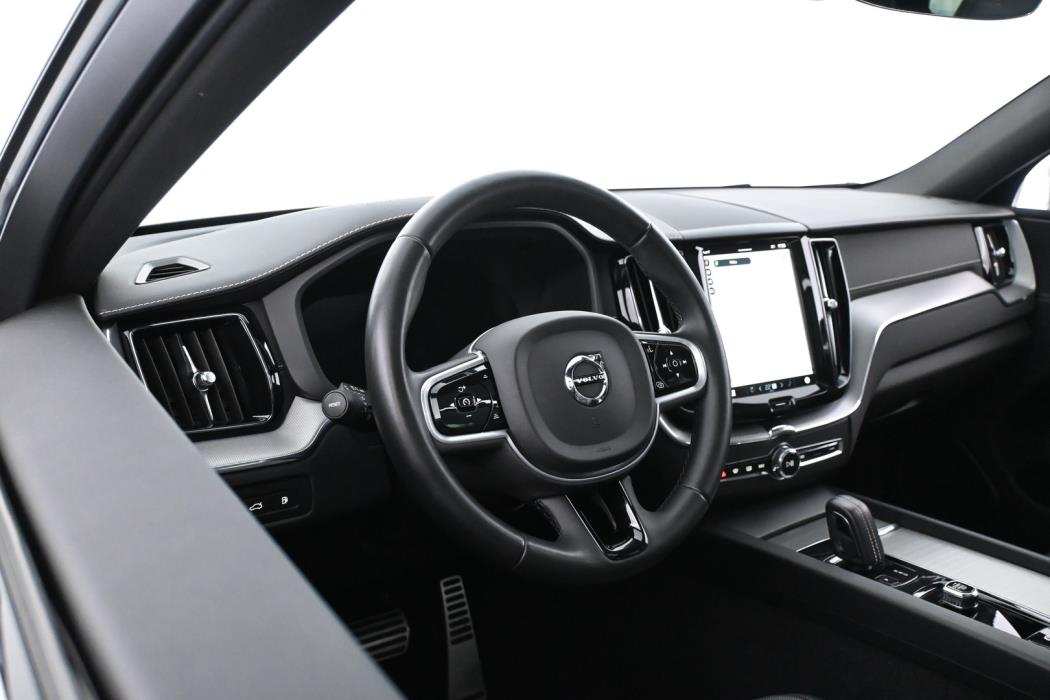 VOLVO XC60 2022