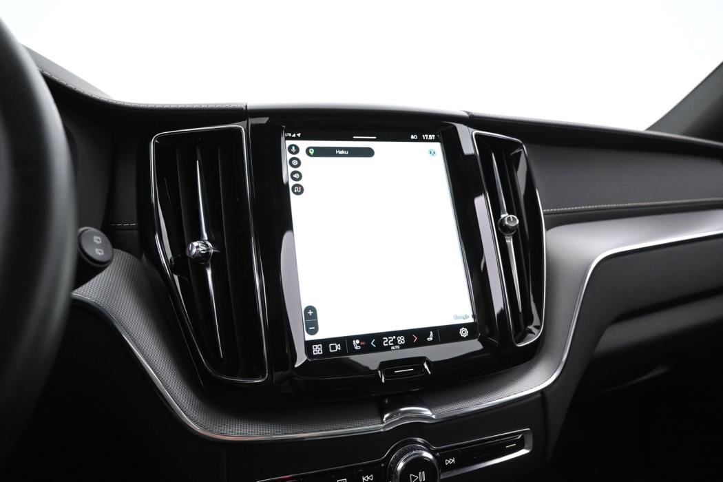 VOLVO XC60 2022