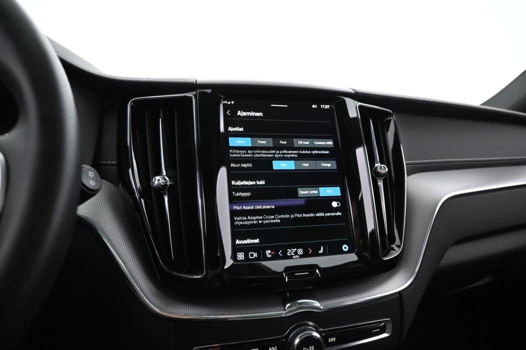 VOLVO XC60 2022