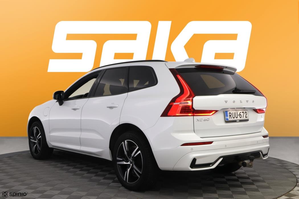 VOLVO XC60 2022