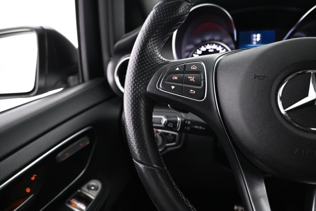 MERCEDES-BENZ V 2020