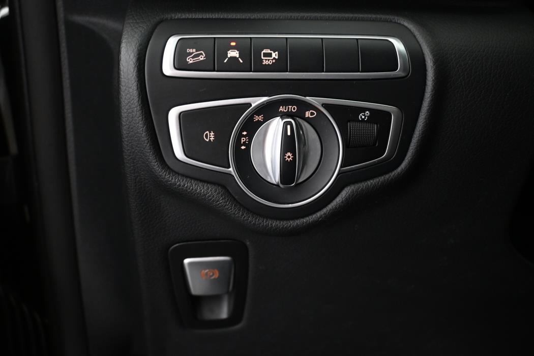 MERCEDES-BENZ V 2020