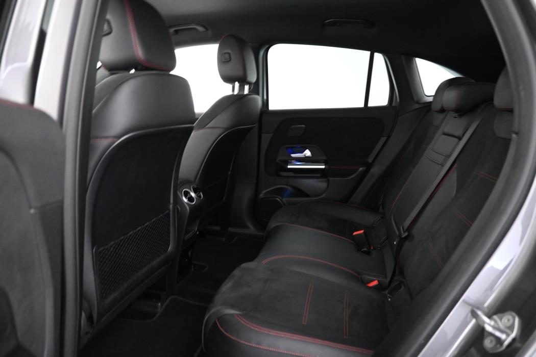 MERCEDES-BENZ EQA 2021