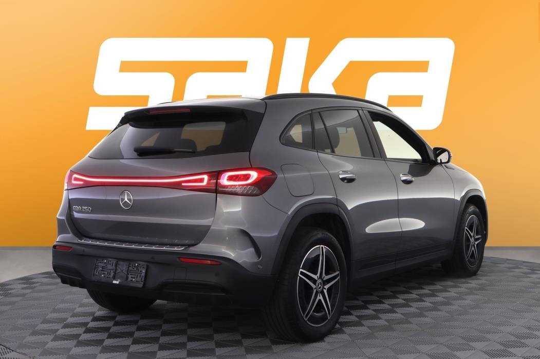 MERCEDES-BENZ EQA 2021