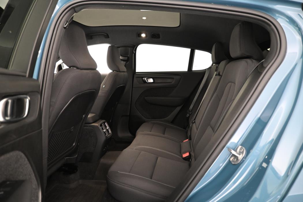 VOLVO C40 2023