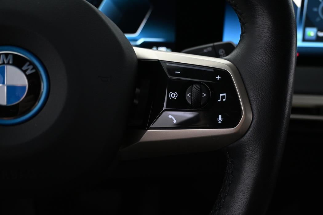 BMW iX 2022