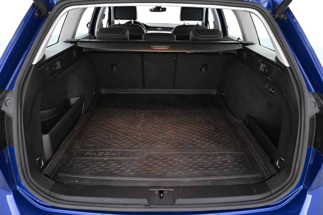 VOLKSWAGEN Passat 2021