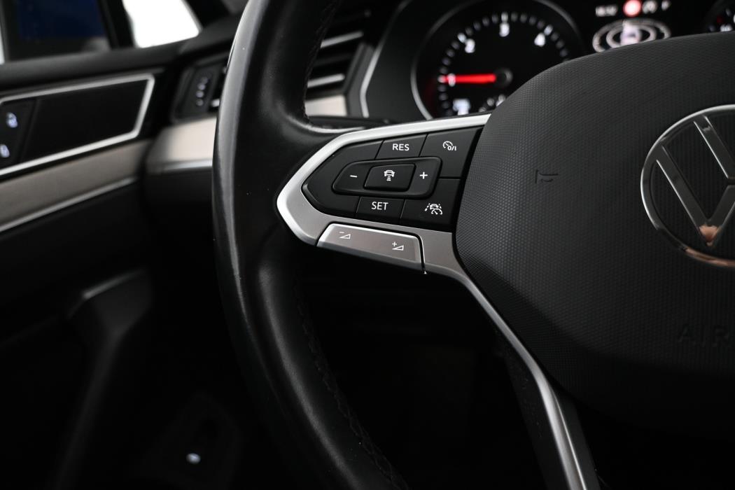 VOLKSWAGEN Passat 2021