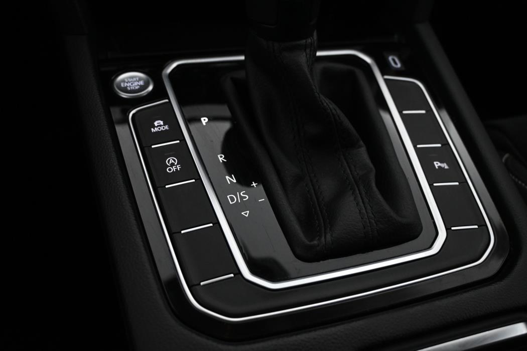 VOLKSWAGEN Passat 2021