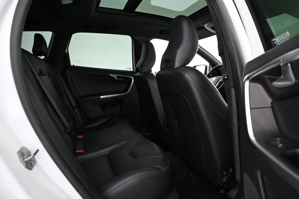 VOLVO XC60 2016