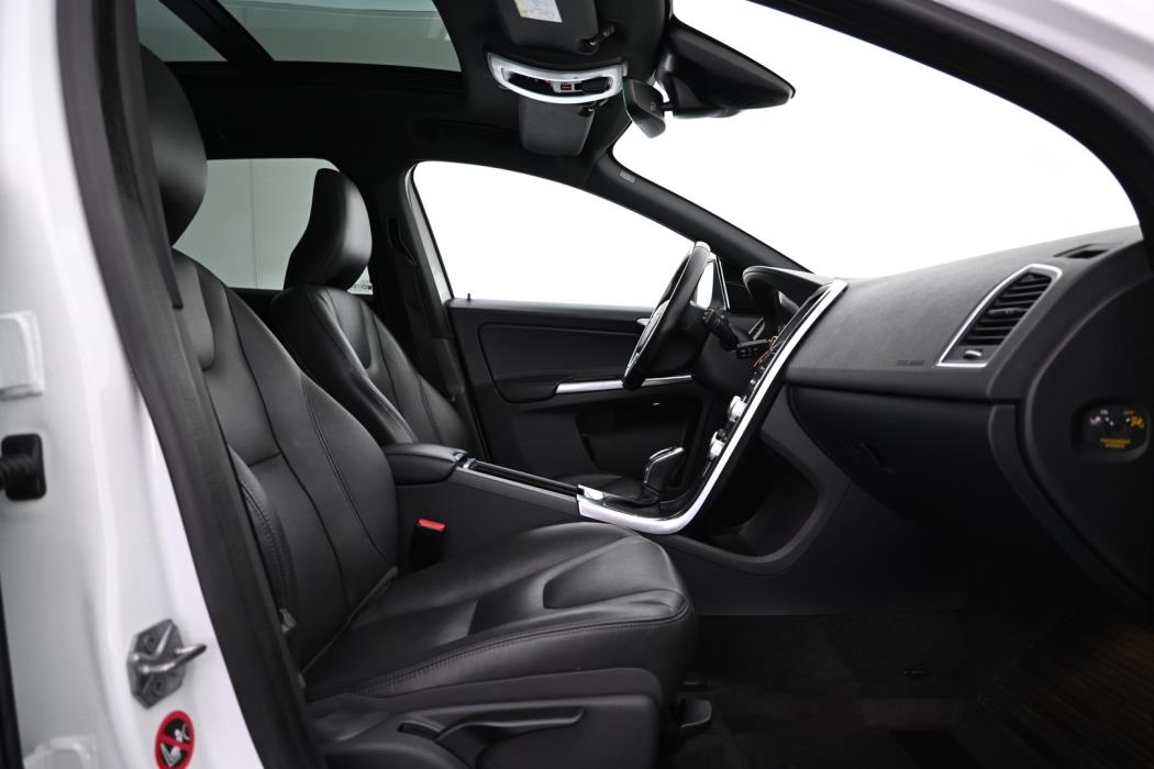VOLVO XC60 2016