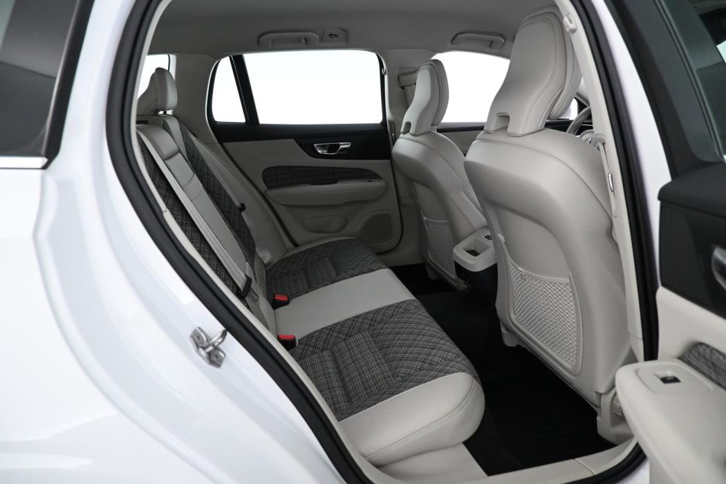 VOLVO V60 2020