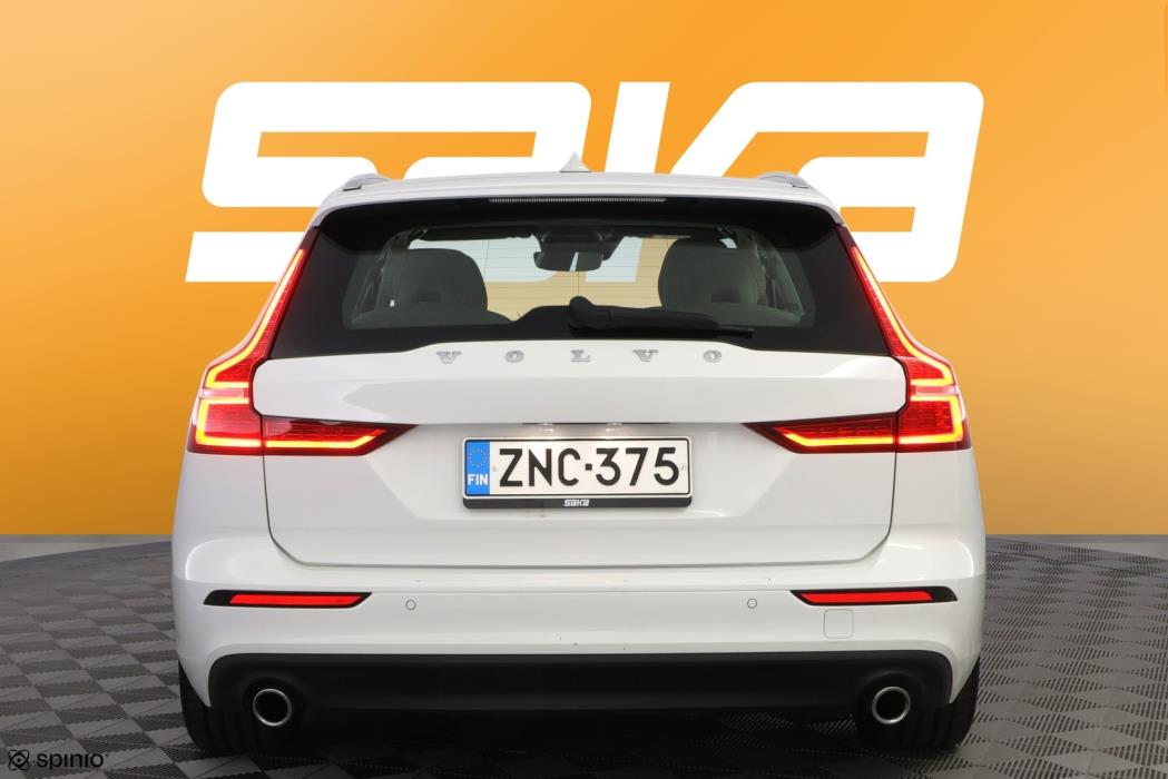 VOLVO V60 2020