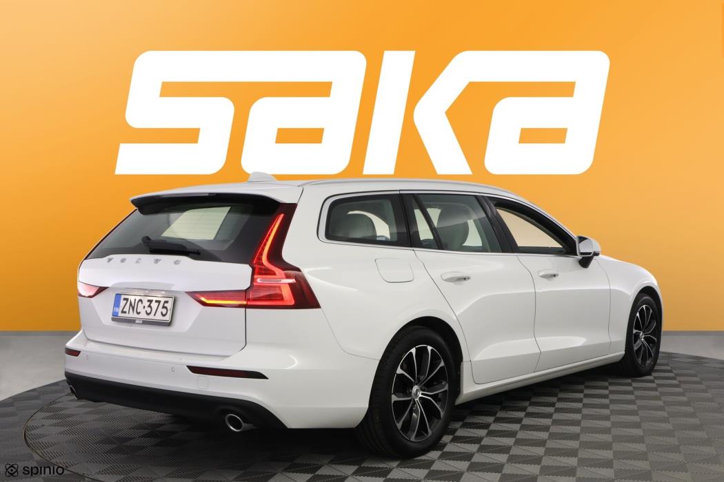 VOLVO V60 2020
