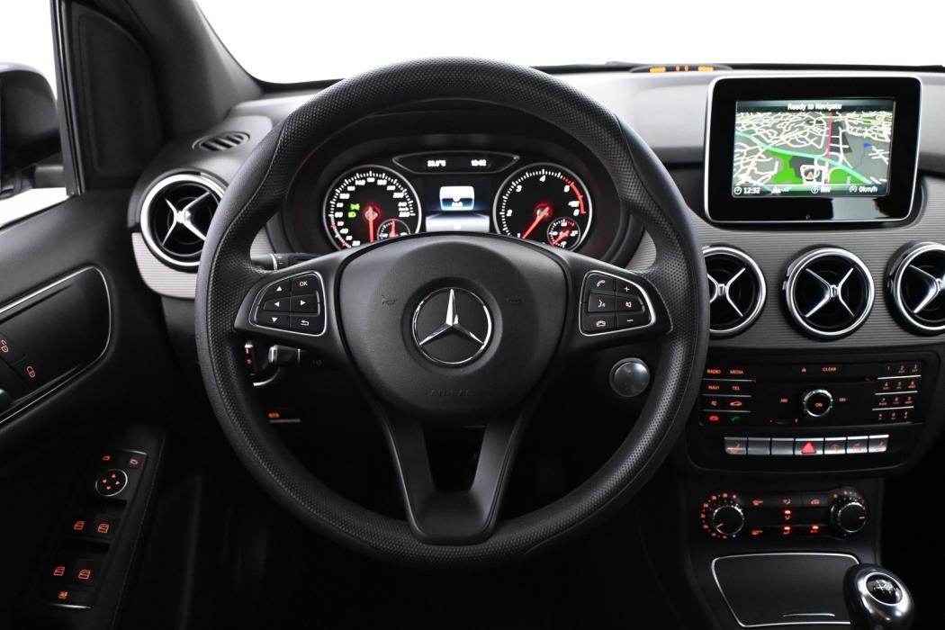 MERCEDES-BENZ B 2018