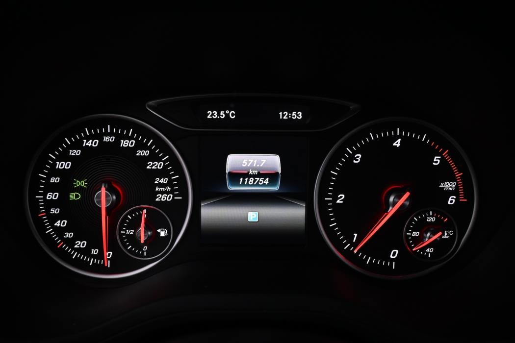 MERCEDES-BENZ B 2018