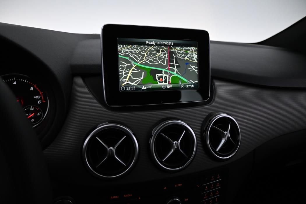 MERCEDES-BENZ B 2018