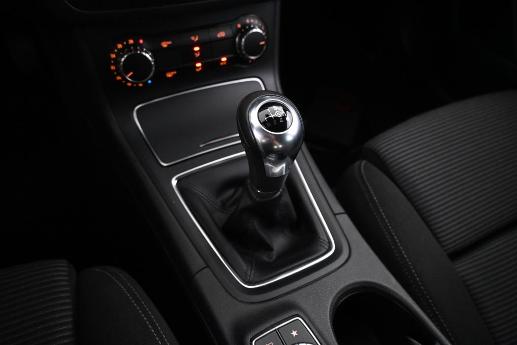 MERCEDES-BENZ B 2018