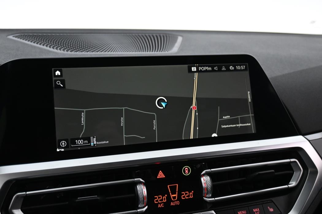 BMW 330 2021