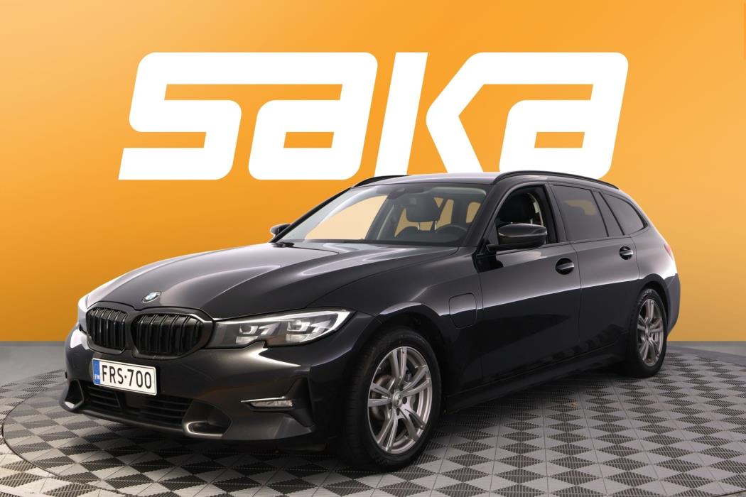 BMW 330 2021