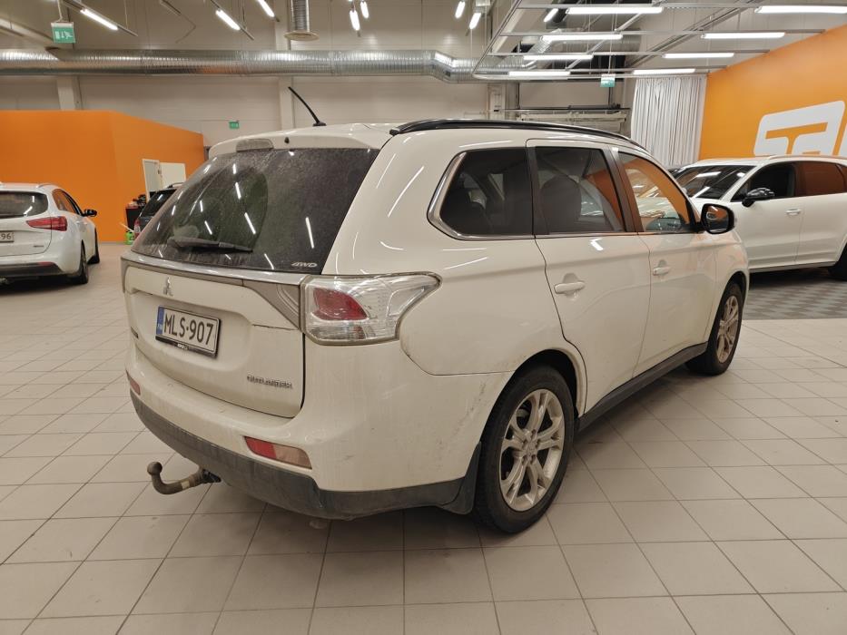 MITSUBISHI Outlander 2014