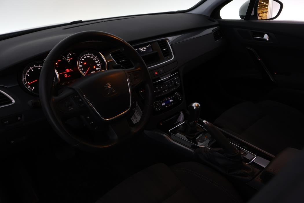 PEUGEOT 508 2012