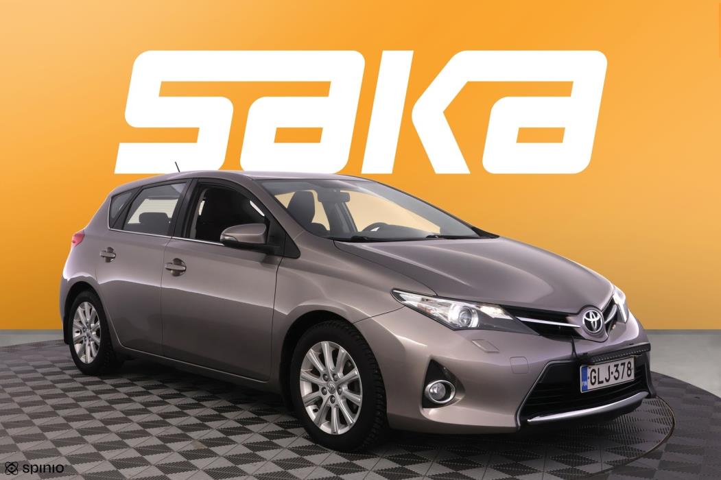 TOYOTA Auris 2014