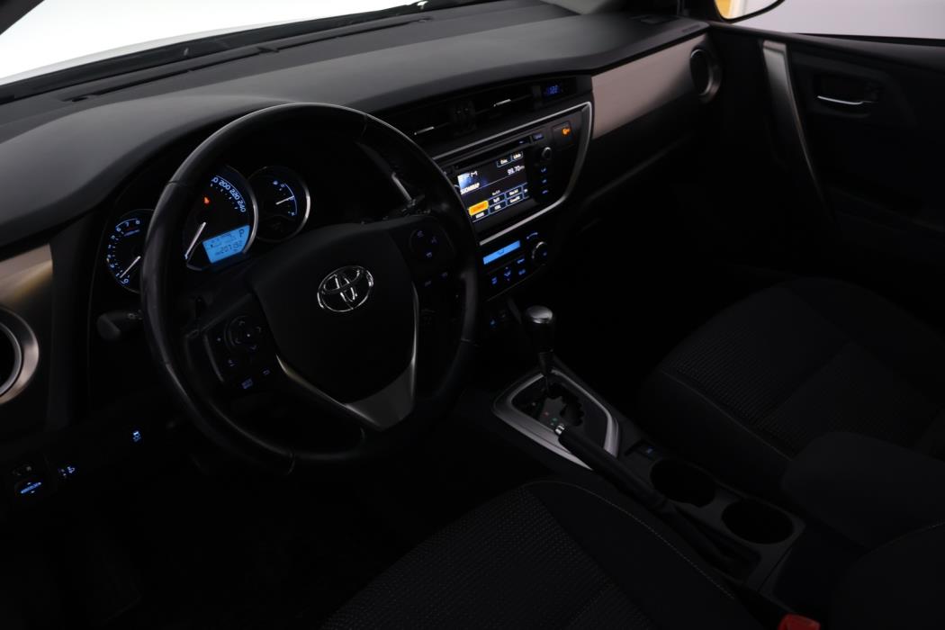 TOYOTA Auris 2014