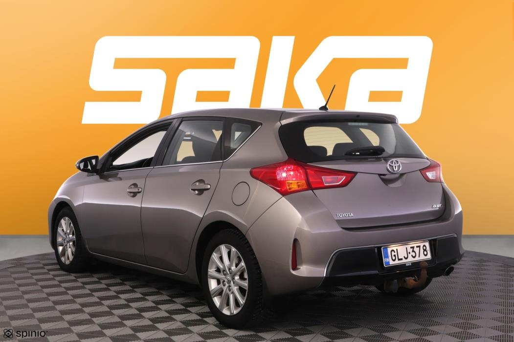 TOYOTA Auris 2014