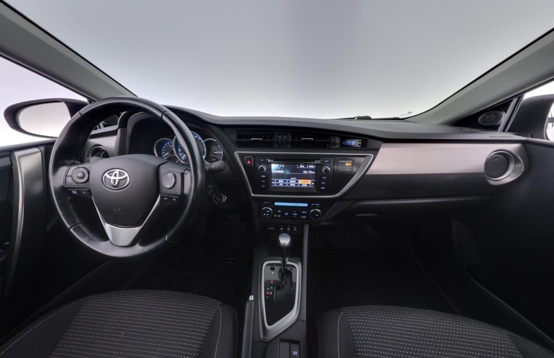 TOYOTA Auris 2014