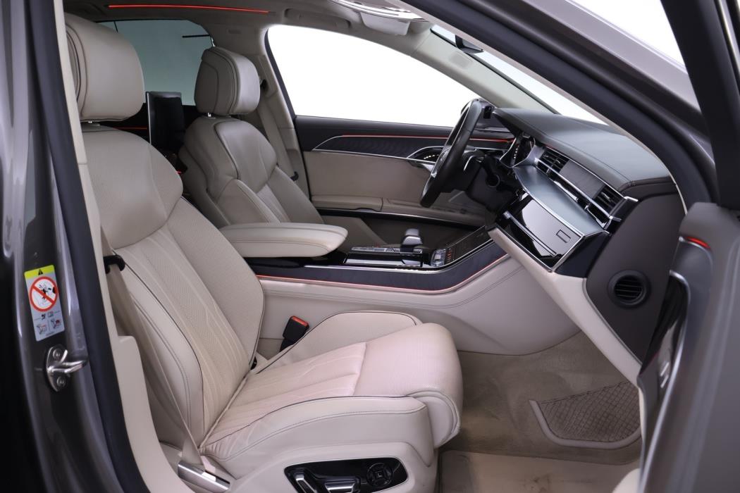 AUDI A8 2018
