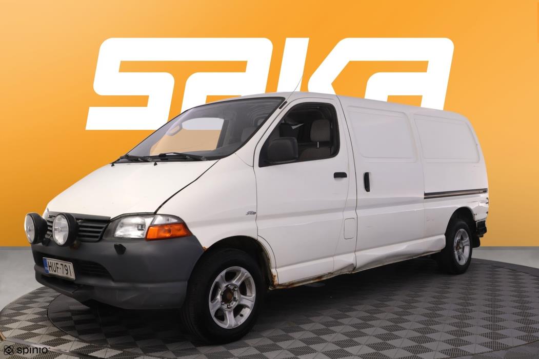 TOYOTA Hiace 2005