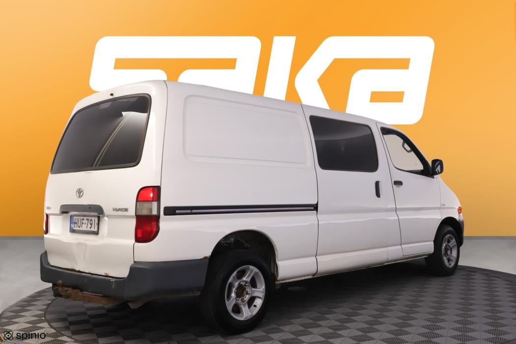 TOYOTA Hiace 2005