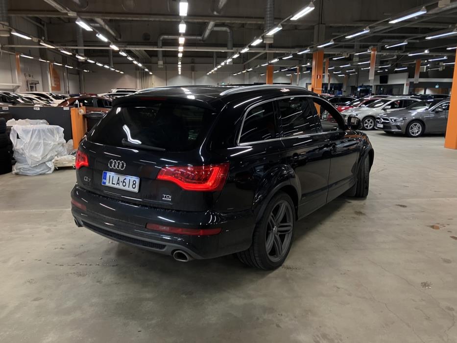 AUDI Q7 2013