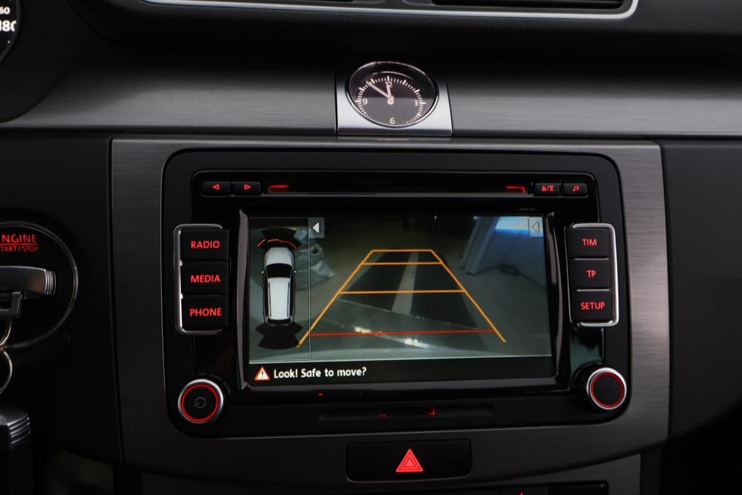 VOLKSWAGEN Passat 2014