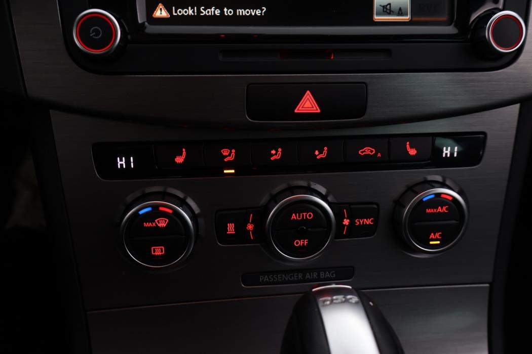 VOLKSWAGEN Passat 2014