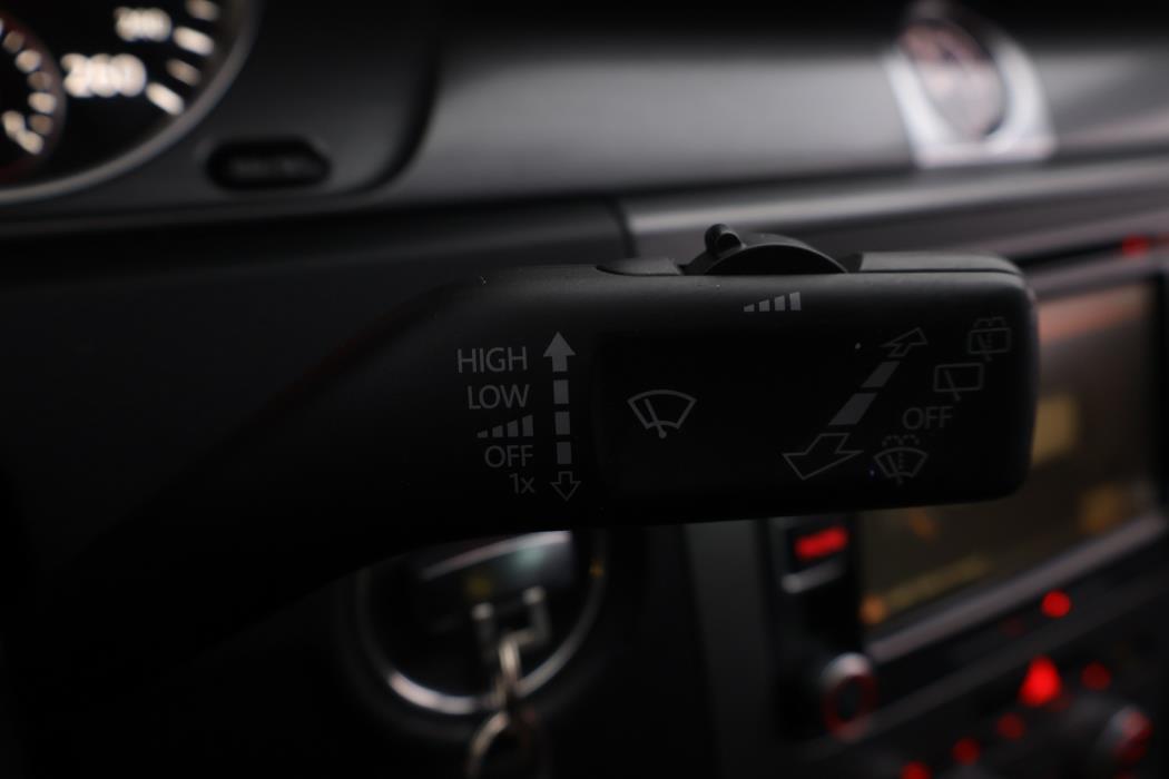 VOLKSWAGEN Passat 2014