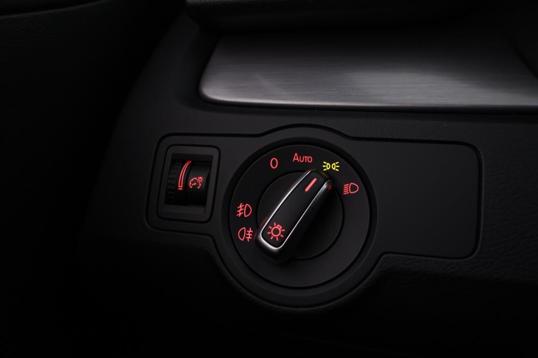 VOLKSWAGEN Passat 2014