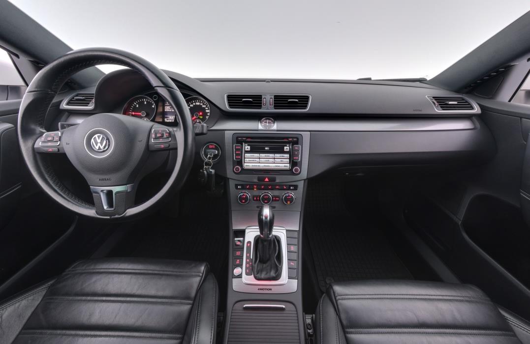 VOLKSWAGEN Passat 2014