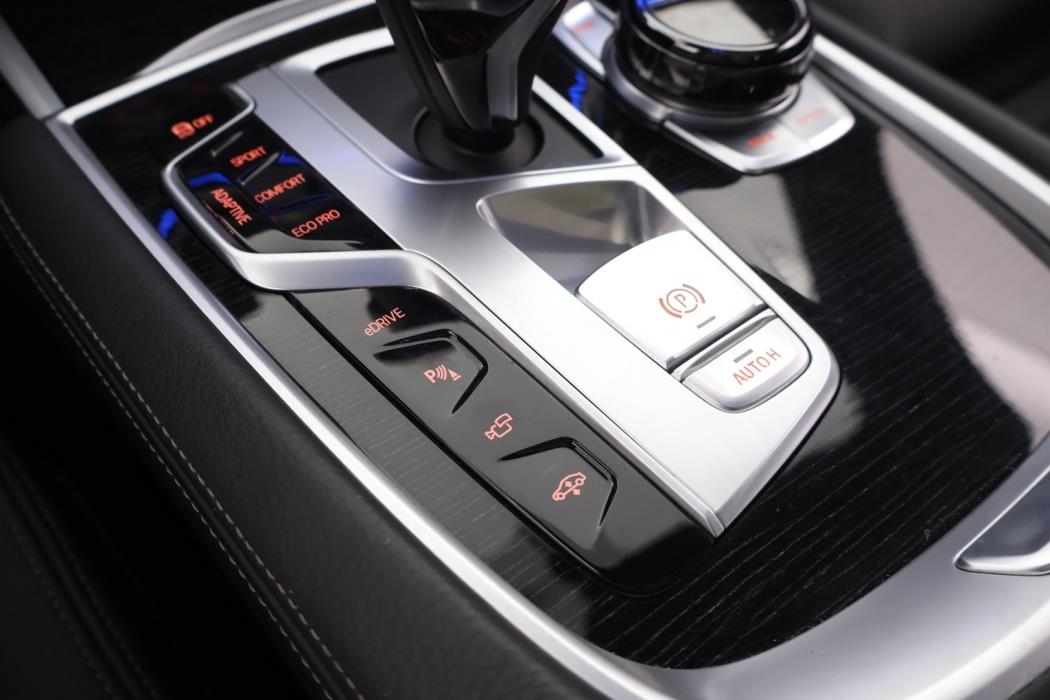 BMW 740 2017