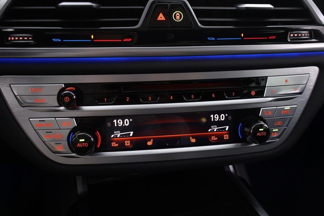 BMW 740 2017