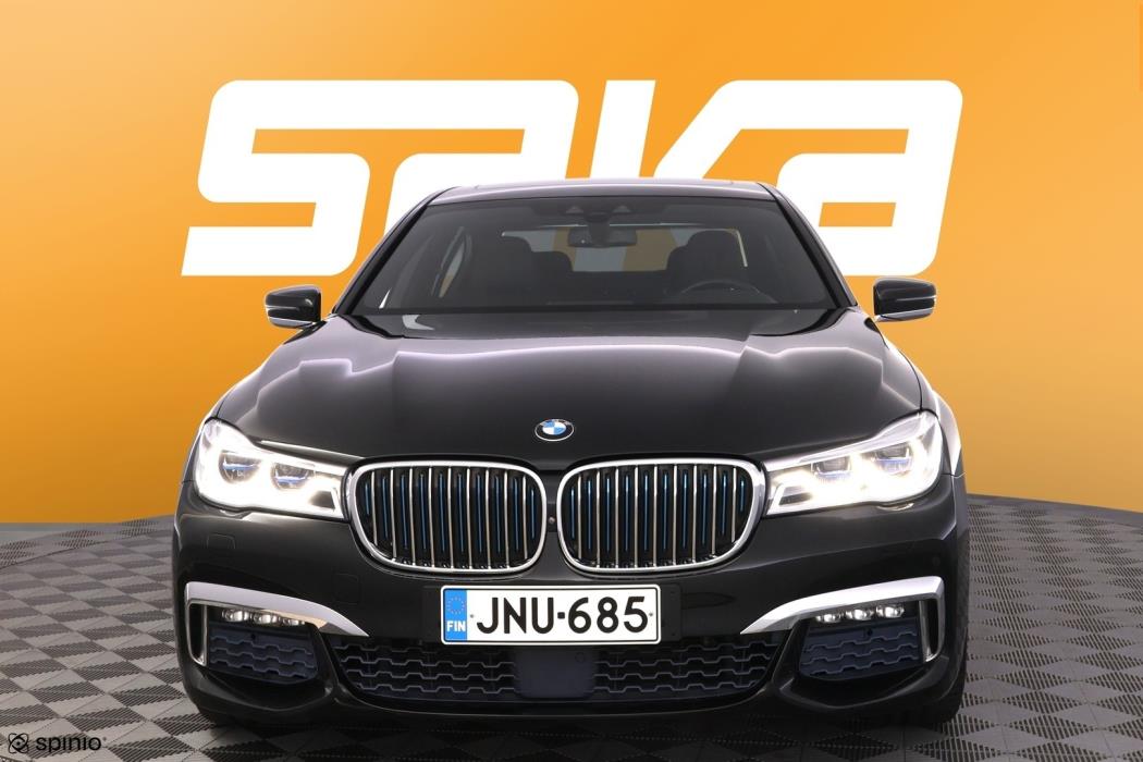 BMW 740 2017