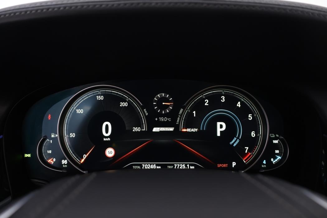 BMW 740 2017