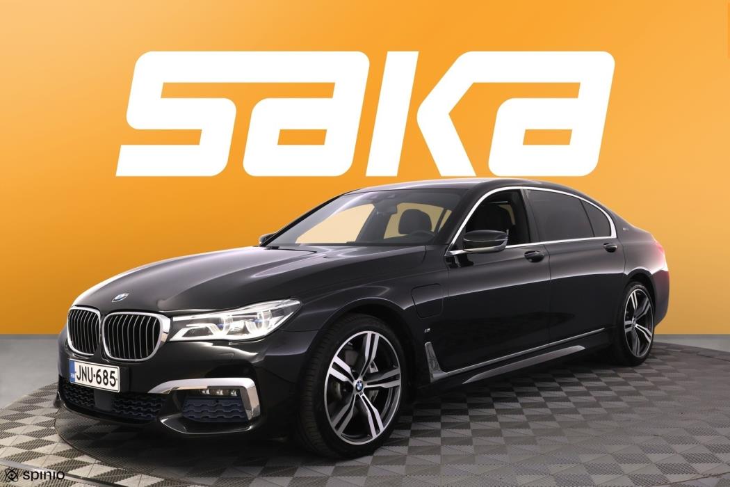 BMW 740 2017