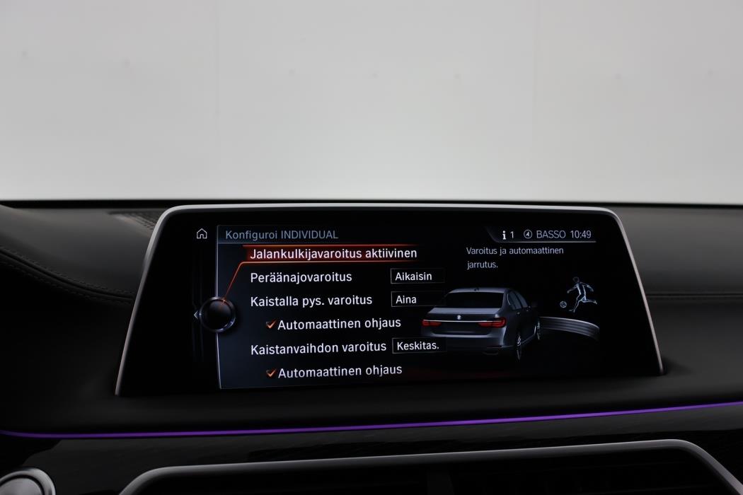 BMW 740 2017