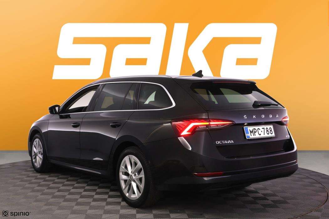 SKODA Octavia 2023